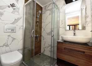 100 متر الى الشاطئ ! شقق ضمن مجمع حديث - في مركز الانيا 