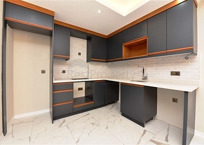 100 متر الى الشاطئ ! شقق ضمن مجمع حديث - في مركز الانيا 