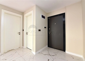 100 متر الى الشاطئ ! شقق ضمن مجمع حديث - في مركز الانيا 