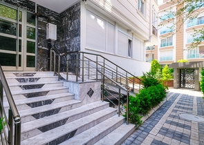 شقق 1 + 1 ، 2 + 1 ، 3 + 1 في مشروع جاهز في هورما كونيالتي