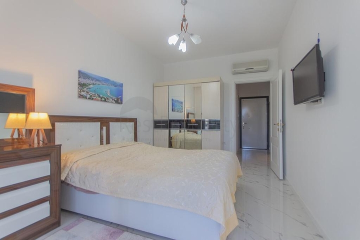 واسعة نسبيا - شقة 1+1 - مفروشة -ضمن مجمع انيق -في مهموتلار / الانيا