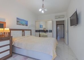 واسعة نسبيا - شقة 1+1 - مفروشة -ضمن مجمع انيق -في مهموتلار / الانيا