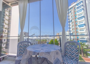 واسعة نسبيا - شقة 1+1 - مفروشة -ضمن مجمع انيق -في مهموتلار / الانيا