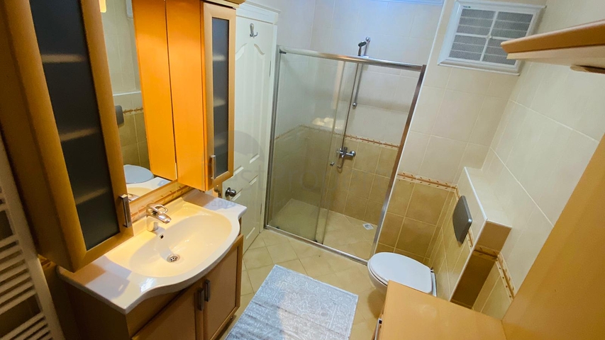 اطلالة مفتوحة -شقة زاوية - تصميم 2 غرفة وصالة -اثاث انيق -في جيكجلي / الانيا 