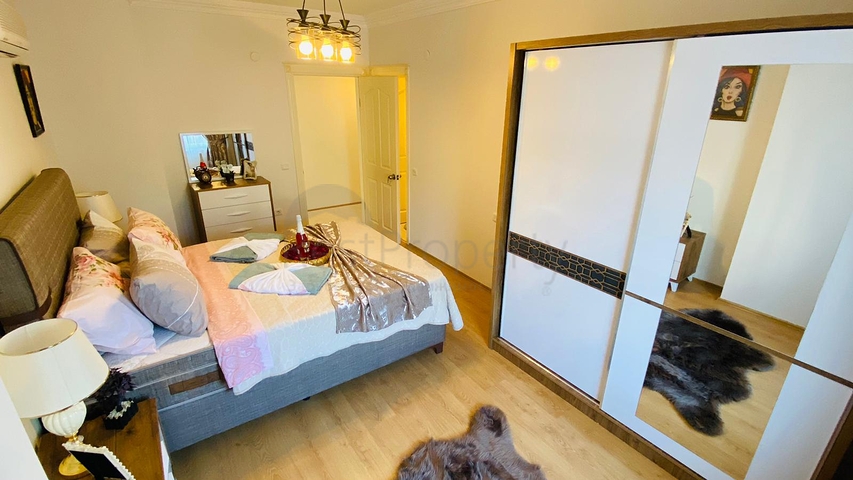 اطلالة مفتوحة -شقة زاوية - تصميم 2 غرفة وصالة -اثاث انيق -في جيكجلي / الانيا 