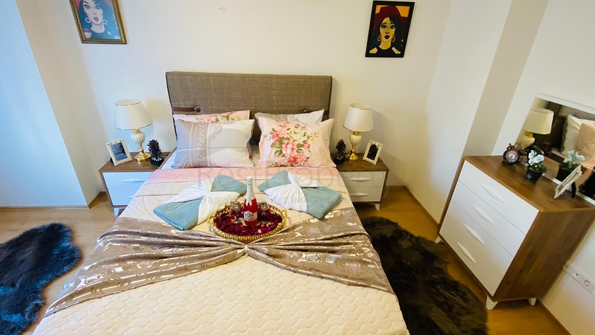 اطلالة مفتوحة -شقة زاوية - تصميم 2 غرفة وصالة -اثاث انيق -في جيكجلي / الانيا 