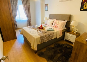 اطلالة مفتوحة -شقة زاوية - تصميم 2 غرفة وصالة -اثاث انيق -في جيكجلي / الانيا 