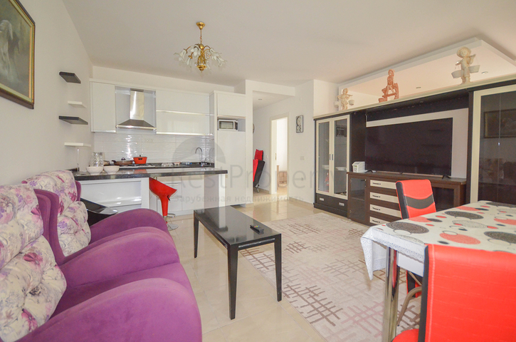 شقة بموقع استراتيجي قريب من البحر والخدمات -تصميم 1+1- في مهموتلار / الانيا 