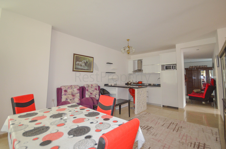 شقة بموقع استراتيجي قريب من البحر والخدمات -تصميم 1+1- في مهموتلار / الانيا 