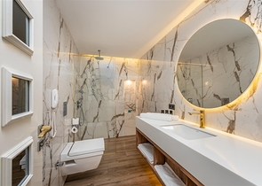 مجمع عصري فاخر مثال على الرفاهية 