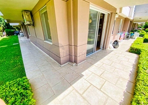 شقة بغرفتي نوم بمساحة 350 م من شواطئ كونيالتي