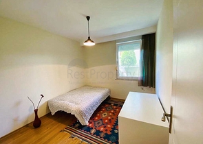 شقة بغرفتي نوم بمساحة 350 م من شواطئ كونيالتي