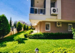 شقة بغرفتي نوم بمساحة 350 م من شواطئ كونيالتي