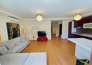 شقة بغرفتي نوم بمساحة 350 م من شواطئ كونيالتي