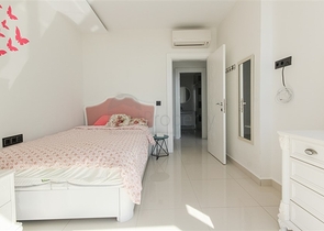 اطلالة بحر ساحرة - شقة 2 غرفة صالة - مجمع فاخر - في كارجي جاك / الانيا 