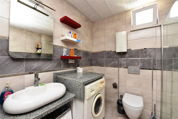 قريبة من البحر والخدمات -دوبلكس عائلية 3 غرف وصالة -مهموتلار / الانيا 