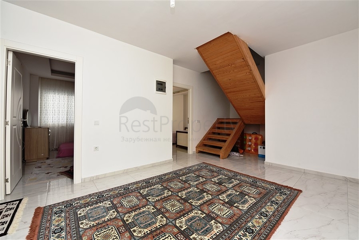 قريبة من البحر والخدمات -دوبلكس عائلية 3 غرف وصالة -مهموتلار / الانيا 