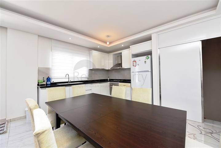 قريبة من البحر والخدمات -دوبلكس عائلية 3 غرف وصالة -مهموتلار / الانيا 