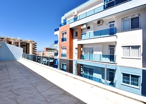 قريبة من البحر والخدمات -دوبلكس عائلية 3 غرف وصالة -مهموتلار / الانيا 