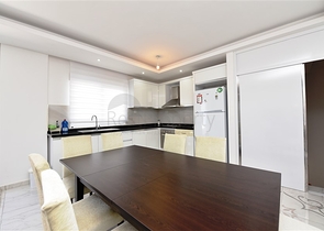 قريبة من البحر والخدمات -دوبلكس عائلية 3 غرف وصالة -مهموتلار / الانيا 