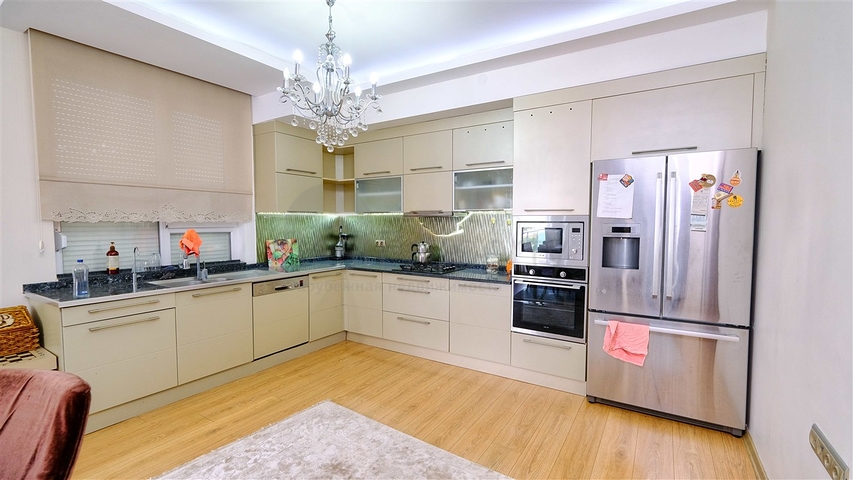 شقة 4 غرف نوم في اونجالي كونيالتي