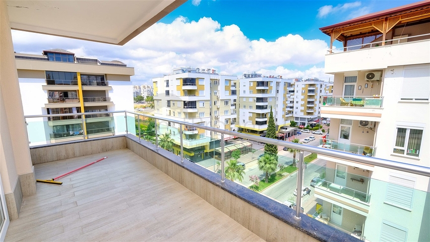 شقة 4 غرف نوم في اونجالي كونيالتي