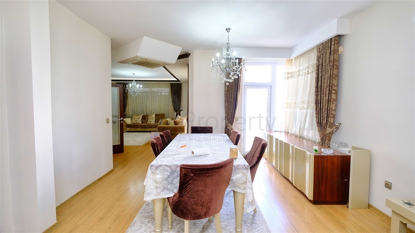 شقة 4 غرف نوم في اونجالي كونيالتي