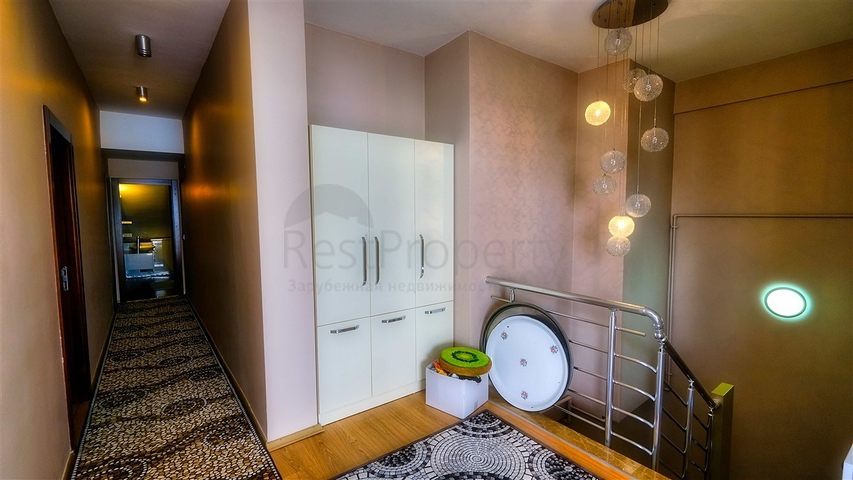 شقة 4 غرف نوم في اونجالي كونيالتي