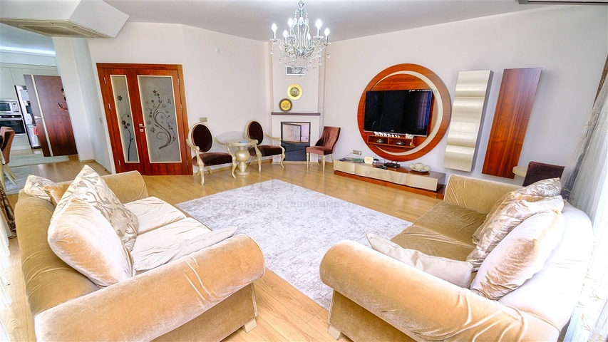 شقة 4 غرف نوم في اونجالي كونيالتي