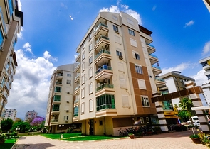 شقة 4 غرف نوم في اونجالي كونيالتي