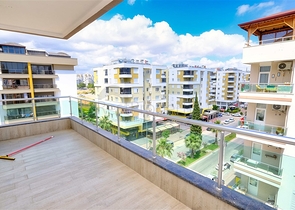 شقة 4 غرف نوم في اونجالي كونيالتي