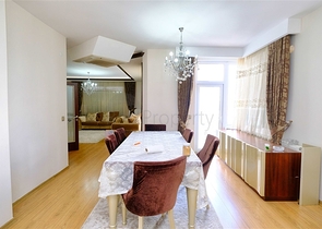 شقة 4 غرف نوم في اونجالي كونيالتي