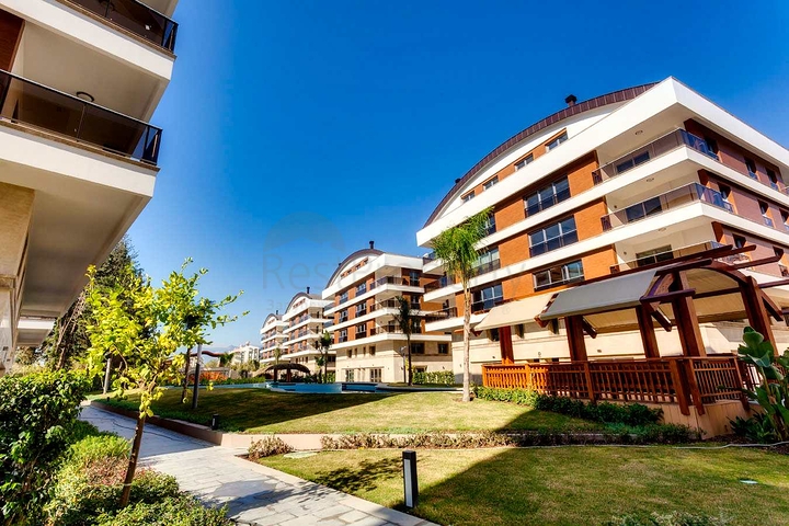 بنتهاوس 4 + 1 في مشروع راقٍ في أنجالي كونيالتي