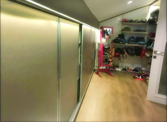 بنتهاوس 4 + 1 في مشروع راقٍ في أنجالي كونيالتي