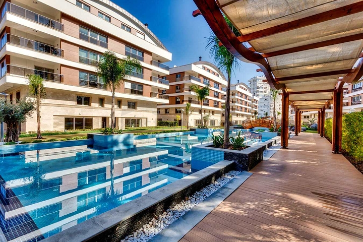 بنتهاوس 4 + 1 في مشروع راقٍ في أنجالي كونيالتي