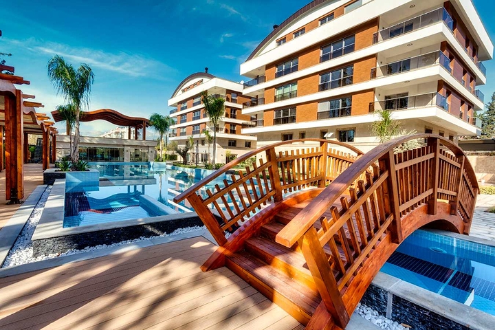 بنتهاوس 4 + 1 في مشروع راقٍ في أنجالي كونيالتي