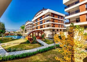 بنتهاوس 4 + 1 في مشروع راقٍ في أنجالي كونيالتي