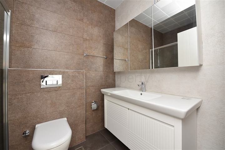 مجمع حديث -شقة 2 غرفة وصالة - مطبخ منفصل -في مهموتلار / الانيا 