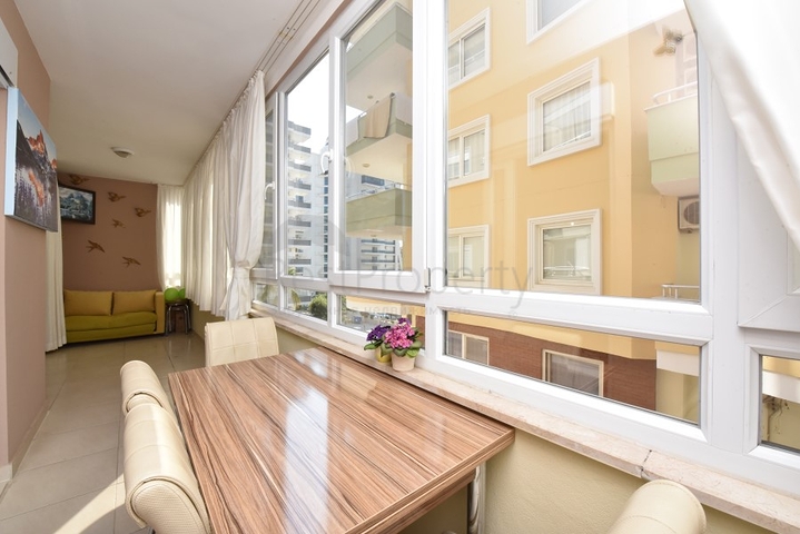 قريبة من البحر والخدمات -شقة غرفة وصالة -مفروشة -في مهموتلار / الانيا 