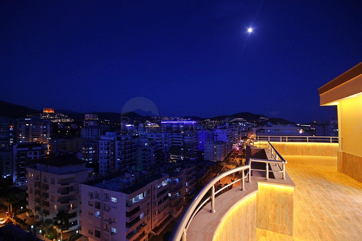 اطلالة بحر - دوبلكس فاخرة - 4 غرف وصالة -في مهموتلار / الانيا 