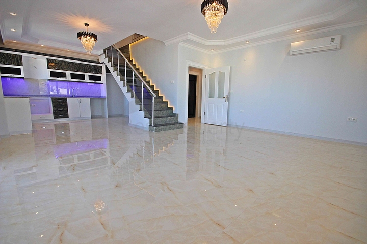 اطلالة بحر - دوبلكس فاخرة - 4 غرف وصالة -في مهموتلار / الانيا 