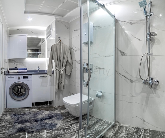 شقة انيقة ضمن مجمع حديث فاخر - تصميم 1+1 مع الاثاث -في كارجي جاك / الانيا 