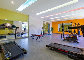 شقة انيقة ضمن مجمع حديث فاخر - تصميم 1+1 مع الاثاث -في كارجي جاك / الانيا 