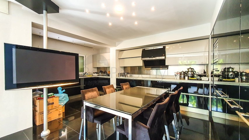 فيلا فاخرة من 5 غرف نوم في وسط فتحية