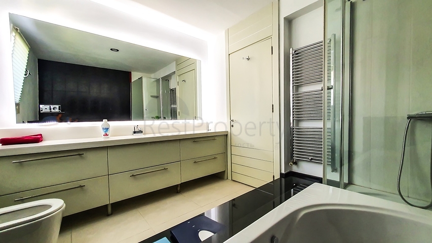 فيلا فاخرة من 5 غرف نوم في وسط فتحية