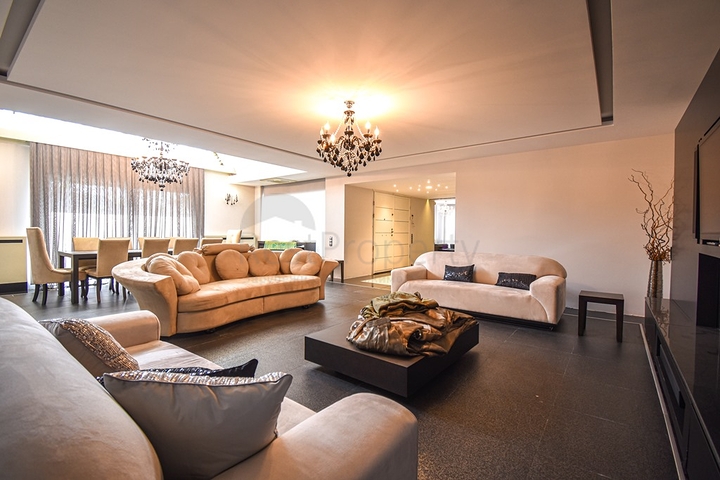 فيلا فاخرة من 5 غرف نوم في وسط فتحية