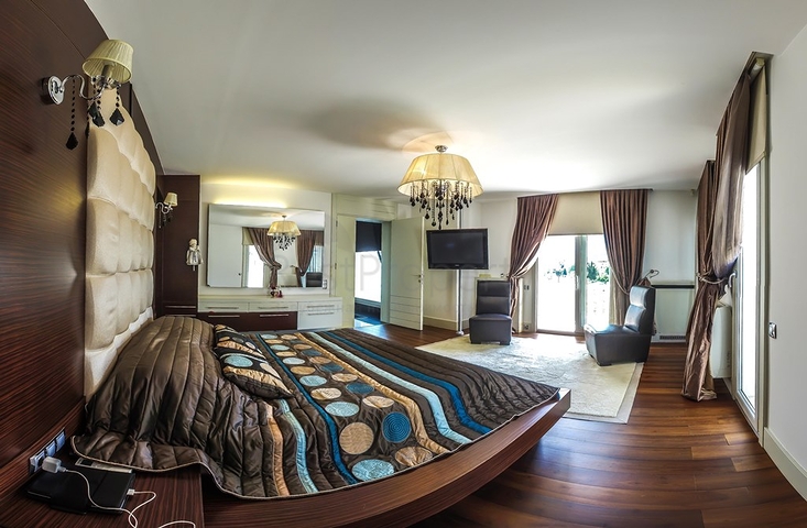 فيلا فاخرة من 5 غرف نوم في وسط فتحية