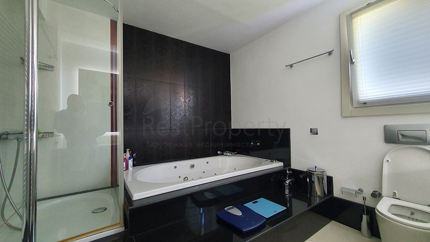 فيلا فاخرة من 5 غرف نوم في وسط فتحية