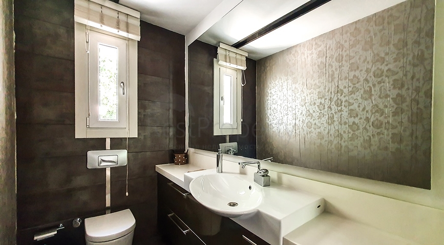 فيلا فاخرة من 5 غرف نوم في وسط فتحية