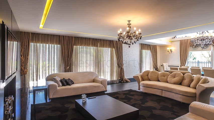 فيلا فاخرة من 5 غرف نوم في وسط فتحية